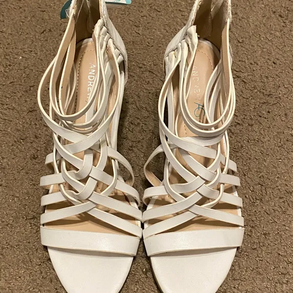 New NWT Andrew Geller Amonna White Strappy‎ Heels Open Toe Size 8 - Image 2