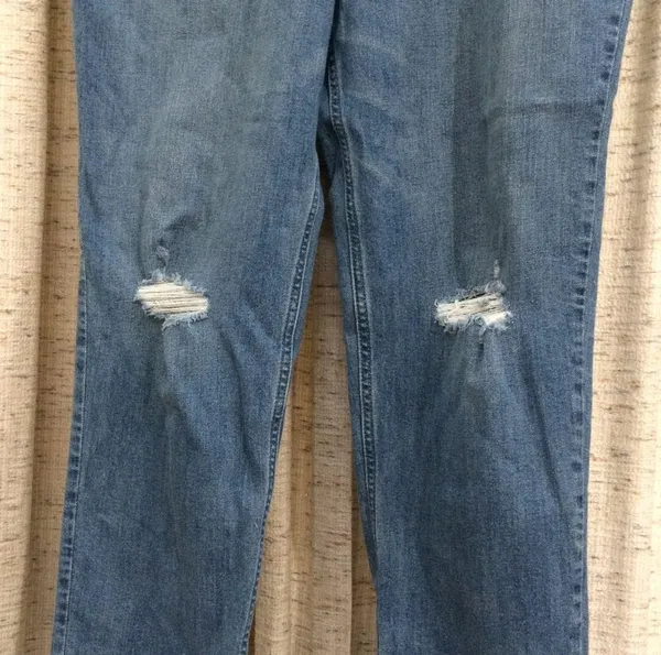 Maurices Button Fly Distressed Denim Jeans - 33R - Image 3