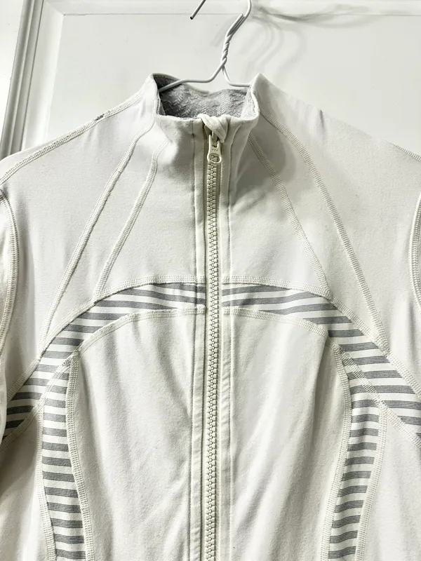 Lululemon Jacket. Ladies 10 - Image 2