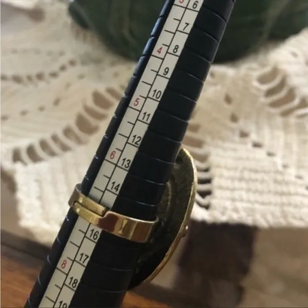 Vintage Ring Size 7
Good condition - Image 4