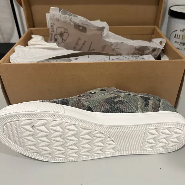 Camouflage Slip-On Sneakers by sbicca Size 8 - Image 3