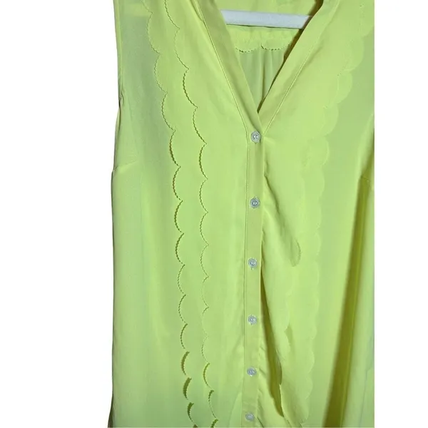 Meadow Rue Lime Green Scalloped Sleeveless Button‎ Down Blouse Size 4 Neon Top - Image 5
