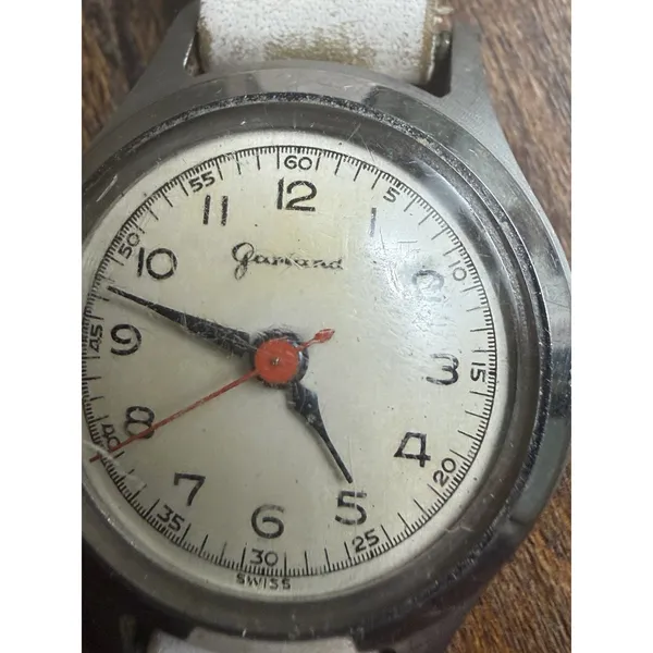 Vintage Garland Wrist Watch Original Leather Strap. ID Watch Case Company Winds - Image 3