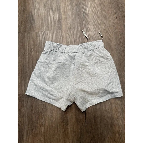 Lululemon On The Fly‎ Shorts Womens 4 Gray High Waist Pockets 3" Pull On Gym - Image 3