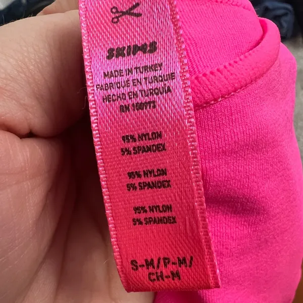 SKIMS Barbiecore hot pink bodysuit size s/m, NWT - Image 5