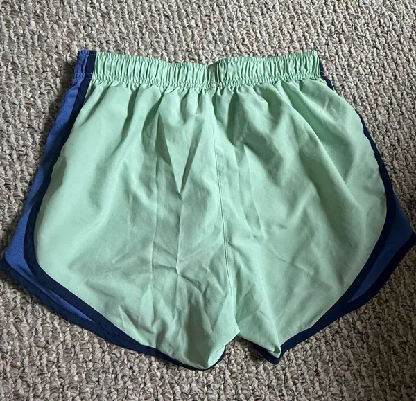 nike shorts - Image 3