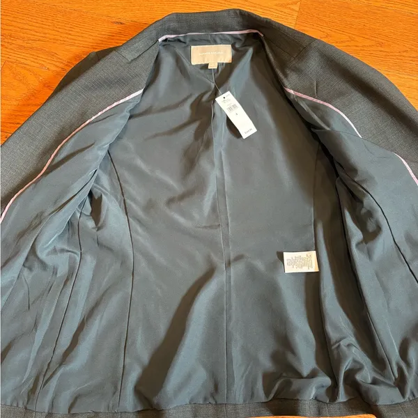 Banana Republic Women’s Gray Two-Button Blazer – Size 4 (NWT) - Image 5