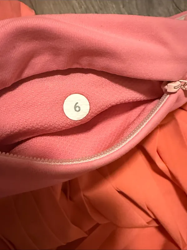 lululemon athletica Pink Waistband Coral Pleated skort size 6 - Image 3