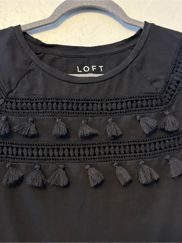 LOFT black short sleeve shirt with crochet and fringe tassel details size medium - Image 2