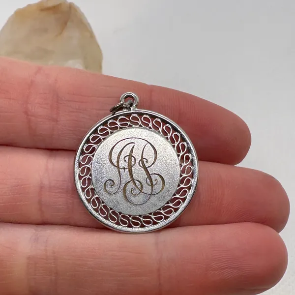 Vintage 1971-1972 Co Capt Peppers Monogrammed Round Scroll Border Pendant Silver - Image 4