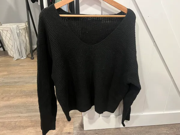 Amazon black  sweater - Image 2