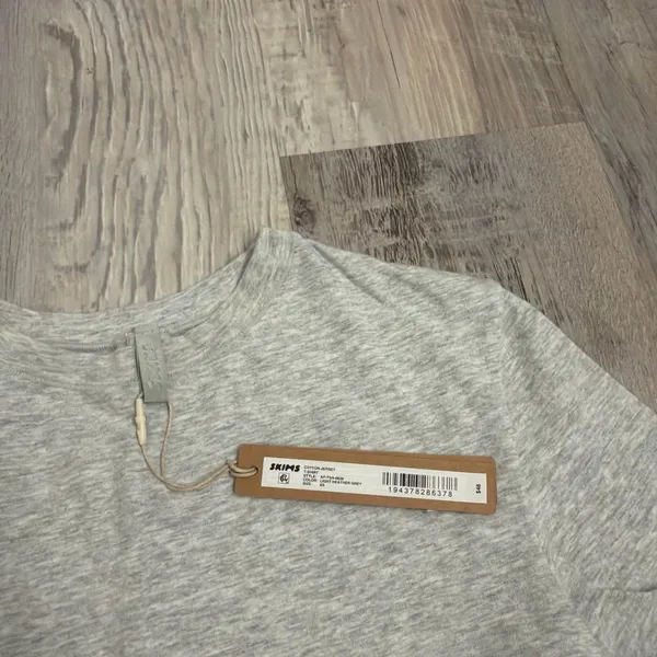 Skims cotton jersey tshirt light heather grey size xsmall - Image 2