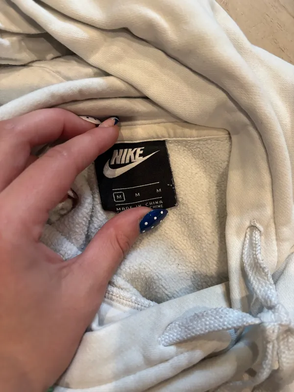 Nike Men’s Hoodie - Image 3