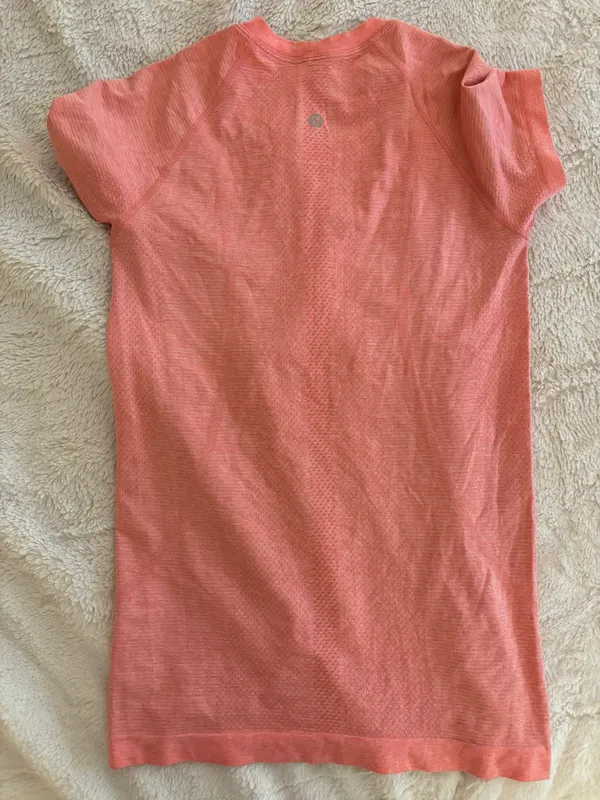 Lululemon Swiftly Tech Short Sleeve - Image 3