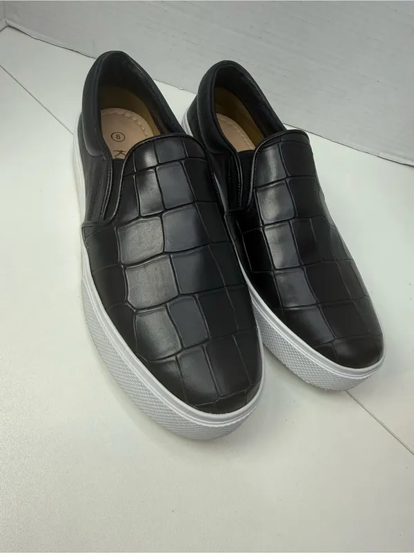 KAANAS Black Croc Embossed Leather Slip On Platform Sneakers Size 8 - Image 4