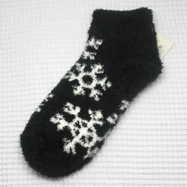 NWT a new day Black Snowflake Low-Cut Fuzzy Cozy Sleepover Winter Socks 4-10 - Image 2