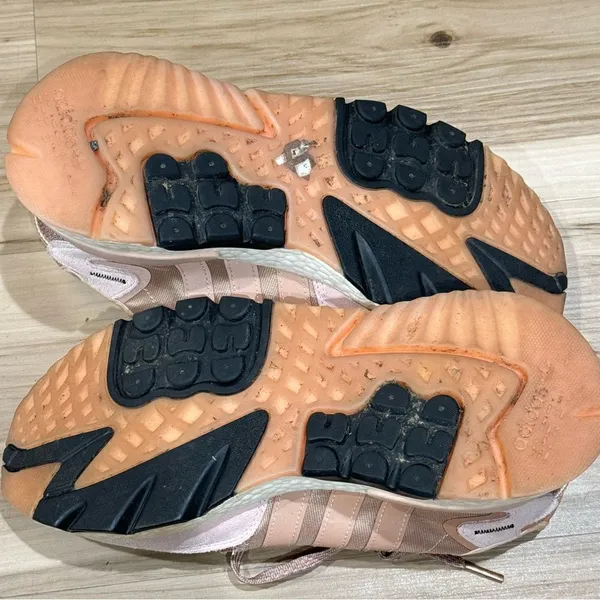 Adidas Nite Jogger Rose Gold Metallic Sneakers Athletic Women's 9 - Image 4