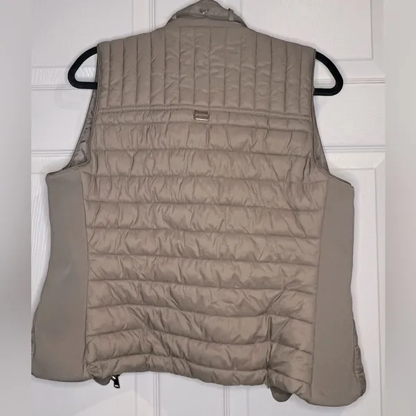 Love Tree Women’s Puffer vest - Tan - Size Large - Image 7