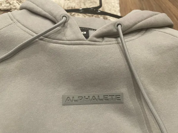 Alphalete Cropped Hoodie - Image 3