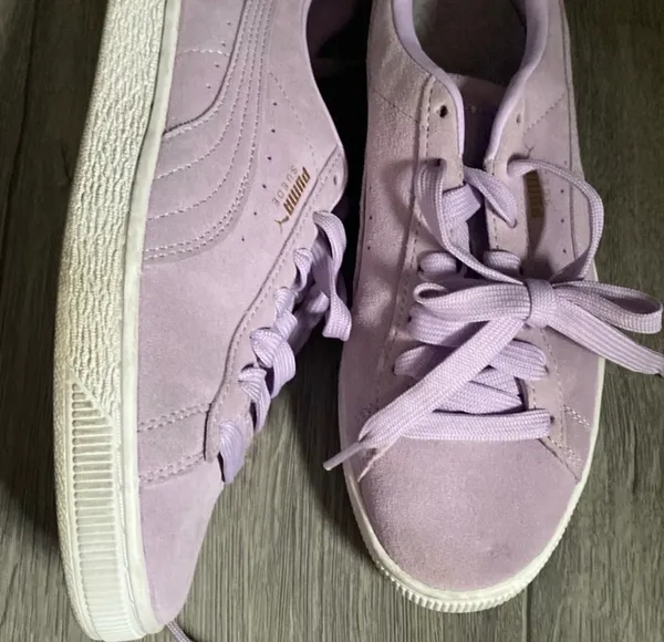 Women’s Puma Sneakers - Image 2