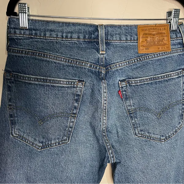 Levi’s 502’s‎ Woman’s Premium Quality High Rise Tapered Jeans - Image 9