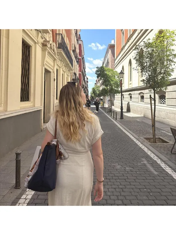 Stradivarius Women's Cream and White Dress - Image 3
