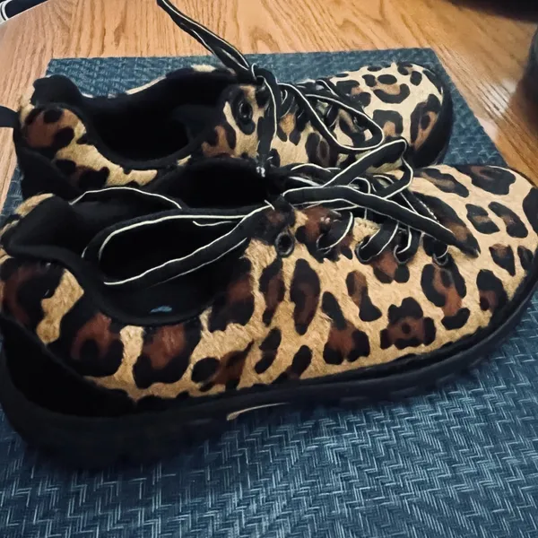 Nautilus Safety Women’s Footwear Leopard Shoes - Image 4