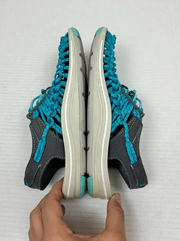 KEEN Women's Uneek Sneaker in Turquoise and Gray Size 7.0 - Image 7