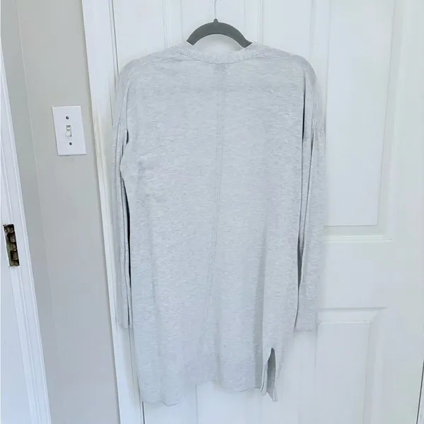 Old Navy Long Length Light Weight Open Front Cardigan in Light Grey - Image 6