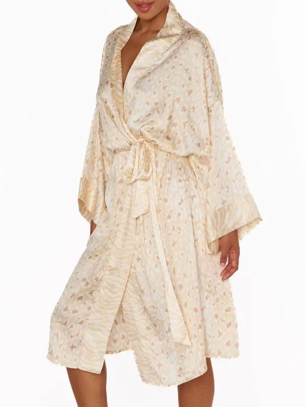 NWT SHOW ME YOUR MUMU The Harlow Robe in Animal Print - Image 4