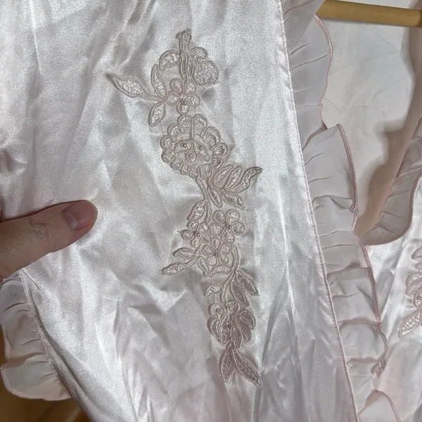 Intimo Donatella Baby Pink Light Weight Robe Size Medium - Image 2