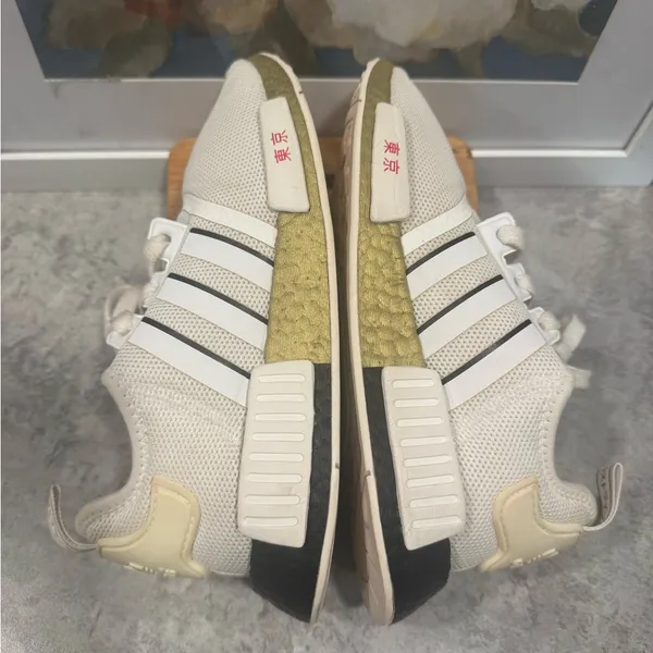 Adidas NMD_R1 Tokyo Shoes - size 6 women's - Image 4