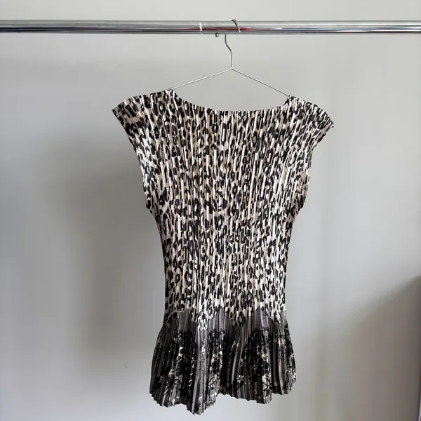 Milano Animal Print Top S Peplum Accordion Pleated 2010s Funky Boho Romantic - Image 2