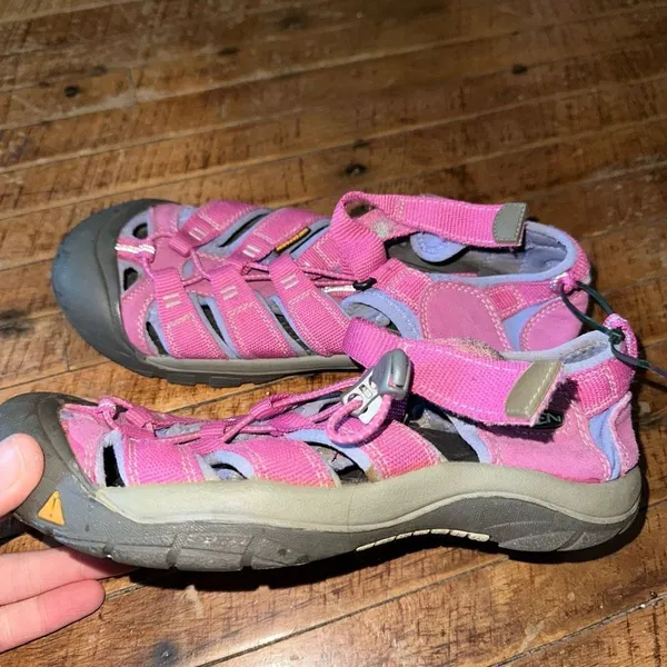 Keen gorpcore pink closed toe athletic ortho arch support sandals - Image 5