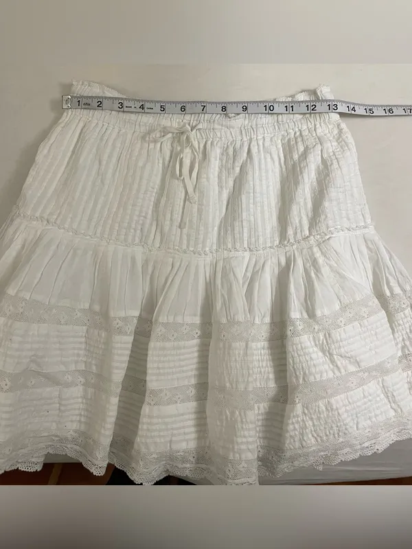 Unsubscribed Brand NWT White Tiered Mini Skirt with Lace Trim Size XS - Image 5
