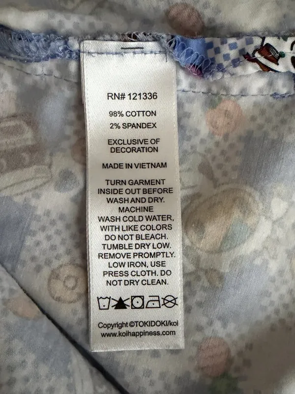 Koi Tokidoki Women L Summer Picnic Eve Scrub Top Shirt Stretch Pockets 1017TKD - Image 7