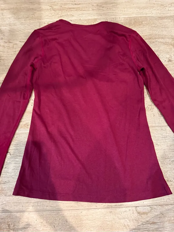 Nike Women's Long Sleeve V-Neck Top - Image 4