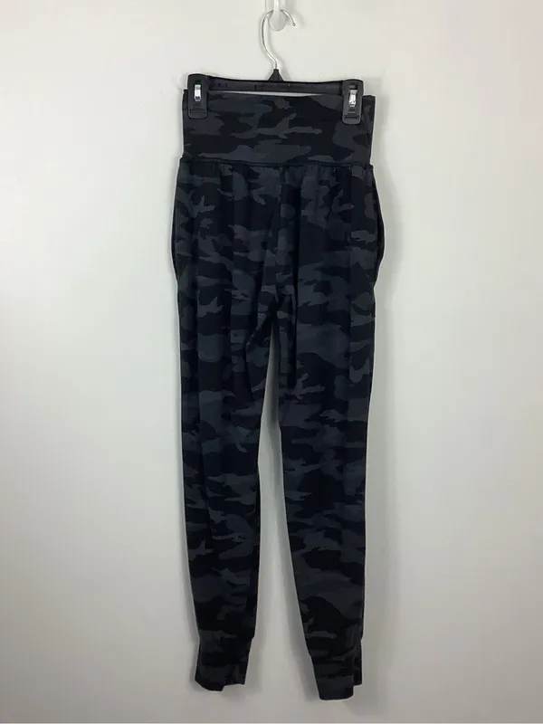 Athleta Salutation Camo Jogger Size XXS - Image 4