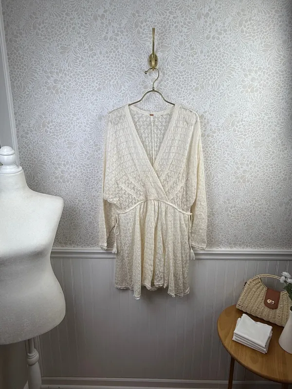 Free People Cream Lace Draped Snug Bug Lightweight Soft Mini Dress - Size - XS - Image 2