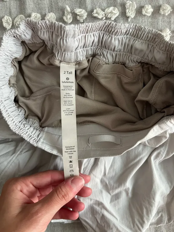Lululemon Hotty Hot Low-Rise Shorts Lined 2.5" - Image 3