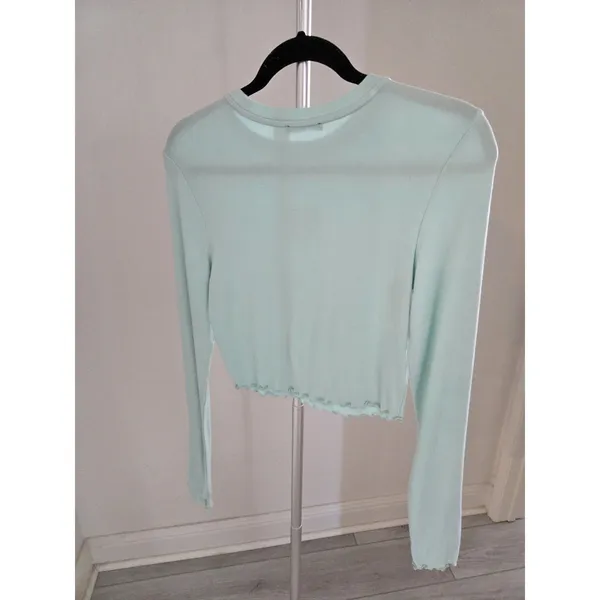 ​Forever 21 Small Mint Green Baby Girl Heart Graphic Crop Top Long Sleeve - Image 5