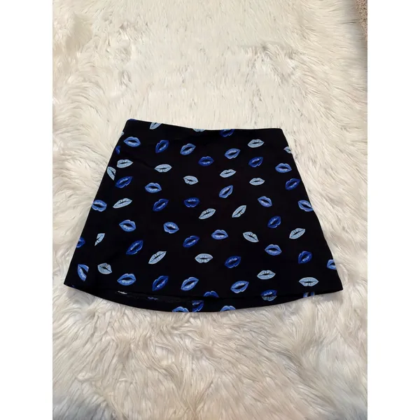 Zara Women's Sz Small Lips Printed Mini Skirt Black Blue Zip Back A-Line Viscose - Image 2