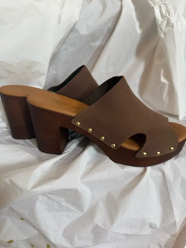 Brown Leather Platform Slide Mules with Gold Stud Accents Size 9 - Image 3