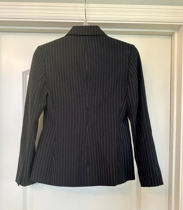 Ann Taylor Blazer - Black With White Stripes! Brand New Condition 🤍🖤 - Image 3