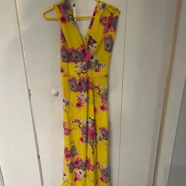 Vibrant Yellow Sleeveless V-Neck Maxi Dress - Image 2