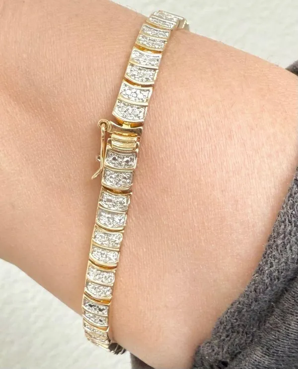 Vintage Signed M Gold-tone Diamond Illusion NO Stone 8 1/2” Tennis Bracelet 13g. - Image 3