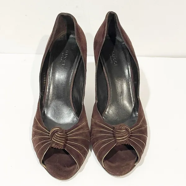 Gucci‎ Chocolate Brown Suede Gold Trim Peep Toe Classic Pumps Heels Size 8.5 - Image 2