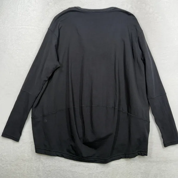 Lululemon 10 Back In Action V-Neck Long-Sleeve Shirt Black Oversized Relaxed Fit - Image 9