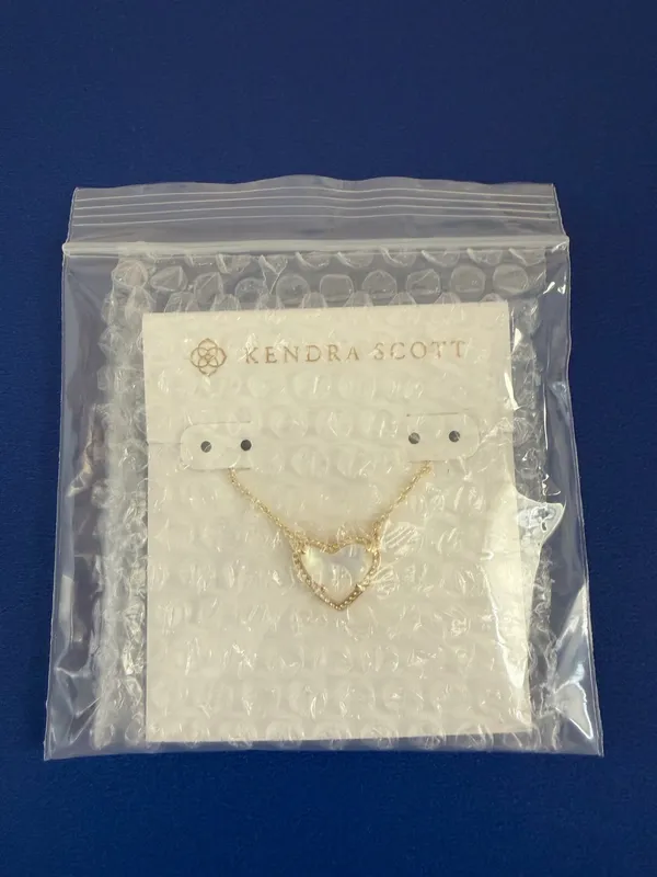 Kendra Scott Gold Necklace - Image 5