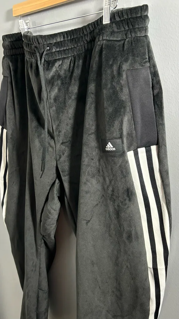 Adidas barrel leg sweats pants - Image 2